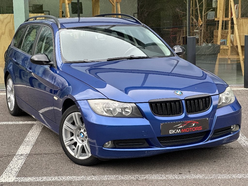 BMW 318i / Airco / Trekhaak / 146347km, Auto's, Stof, 1995 cc, Zwart, Blauw