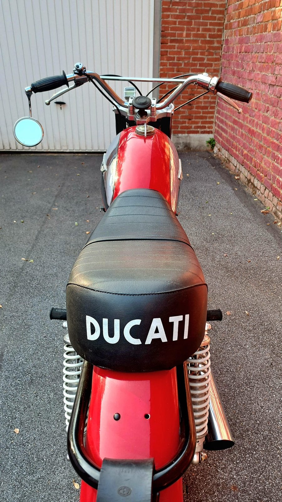 Ducati Scrambler 250CC 1975, Particulier