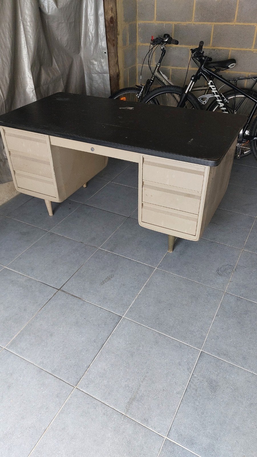 Bureau métallique vintage années 50, Maison & Meubles, Vintage, Enlèvement