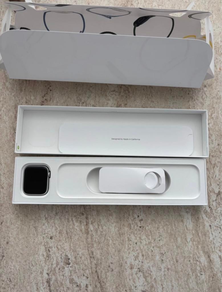 Apple Watch SE 44mm Nike, Verzenden, IOS, Nieuw, Waterdicht