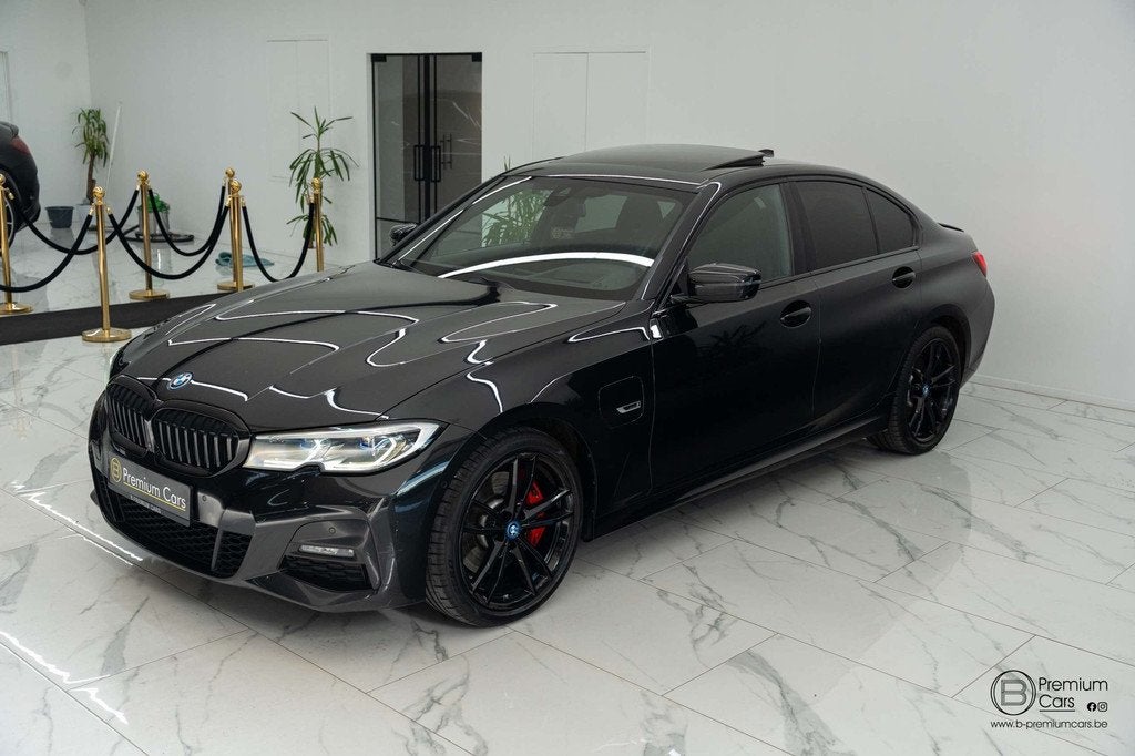 BMW 330 E hybrid M-Pakket! Laser, Pano, Hifi, Full options!, Auto's, Automaat, 4 cilinders, Overige brandstoffen, Zwart