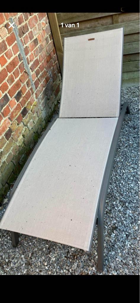 Beige ligstoel, Tuin en Terras, Ligbedden, Ophalen, Gebruikt, Overige materialen, Verstelbaar