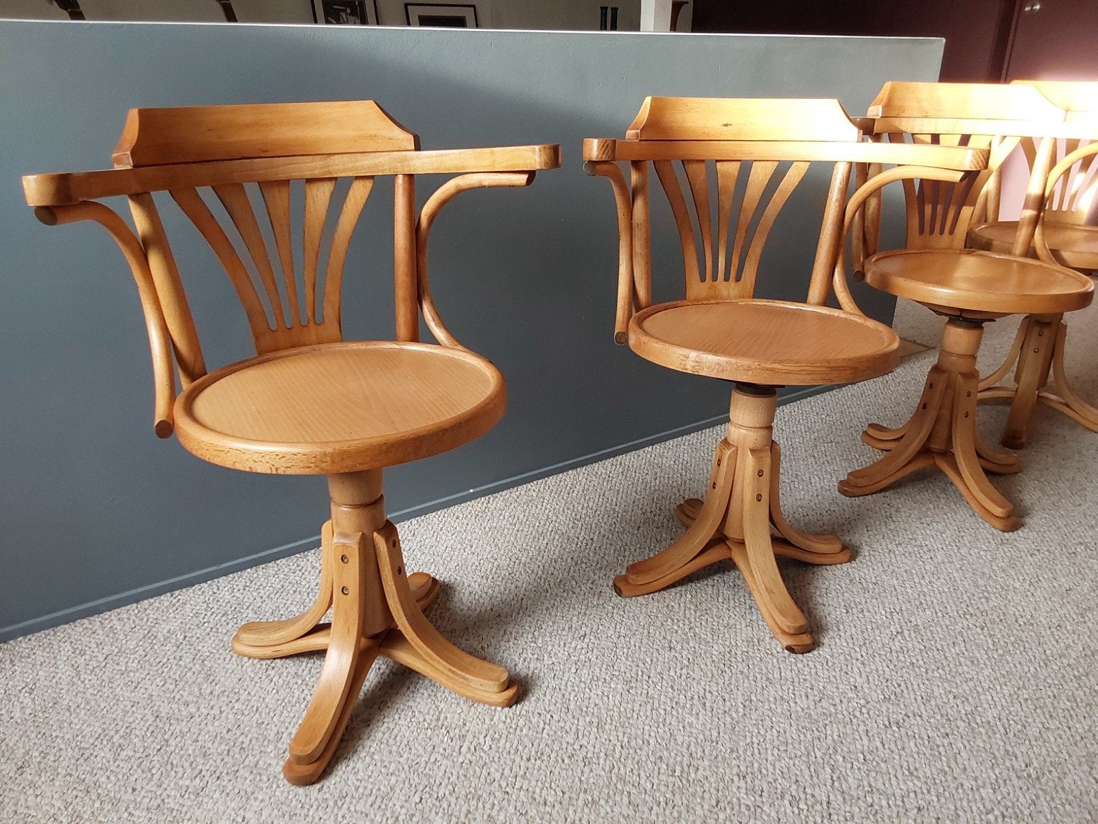 4 Thonet draaistoelen, Ophalen