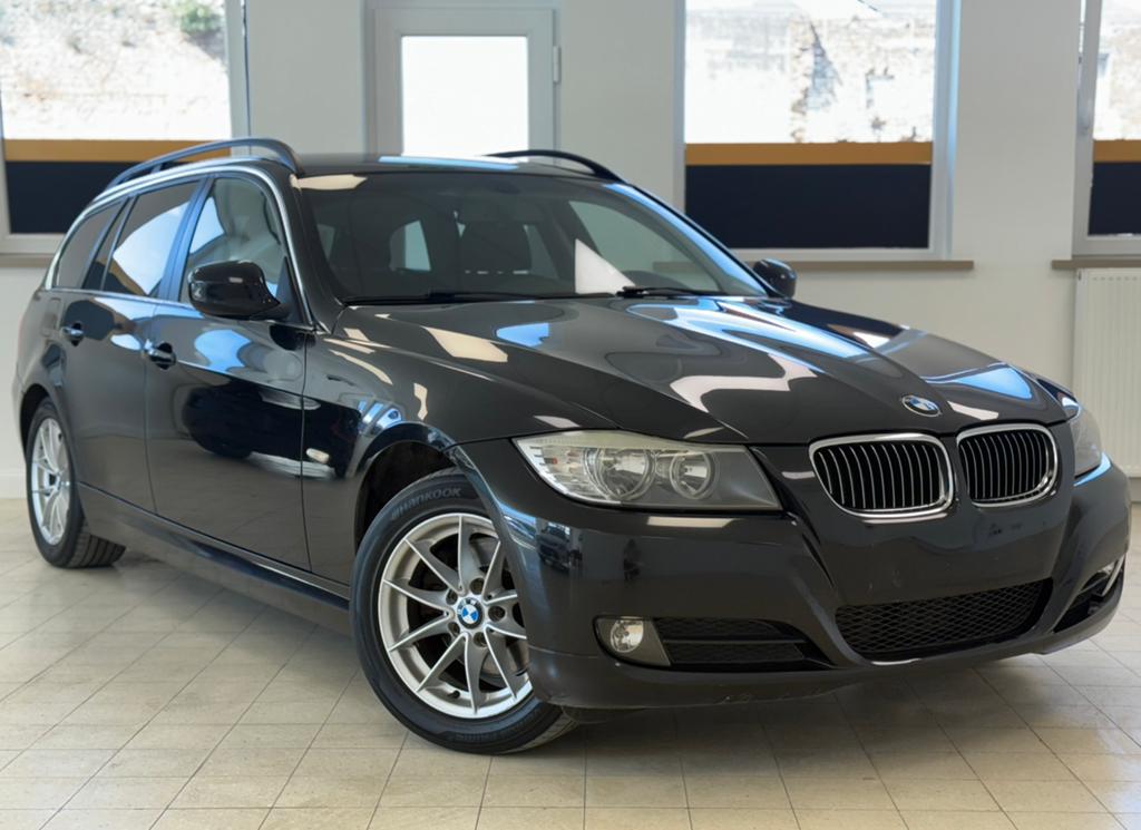 BMW 318 2010 facelift klaar voor registratie, 100 kW, Euro 5, Zwart, 4 cilinders