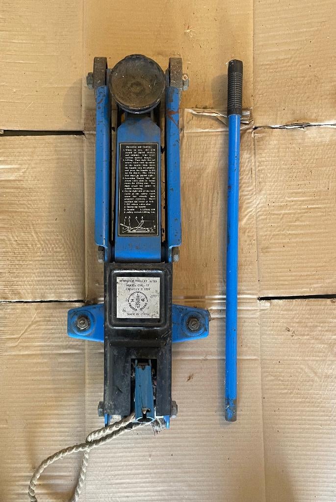 Cric hydraulique roulant – capacité 2 tonnes, Enlèvement, Comme neuf