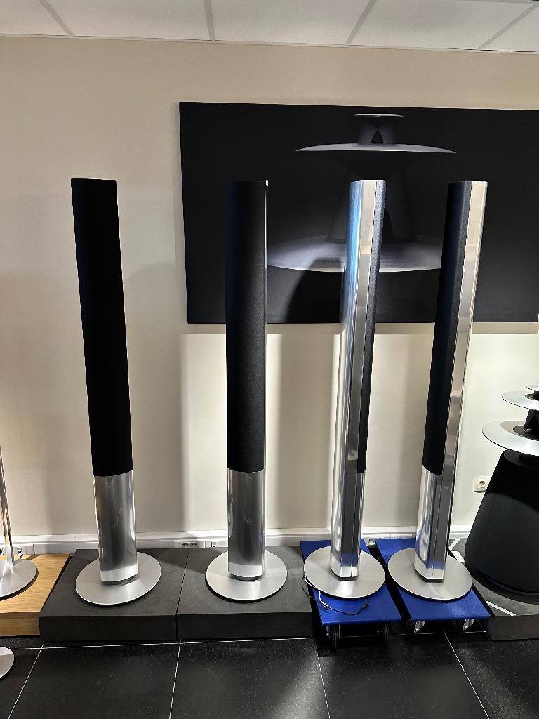 2 paar Bang & Olufsen Beolab 1 met nieuwe zwarte doeken B&O, Info@bang-olufsen.dk, Zo goed als nieuw, 120 watt of meer, Bang & Olufsen Alle 1 / DK-7600 Struer / Denmark