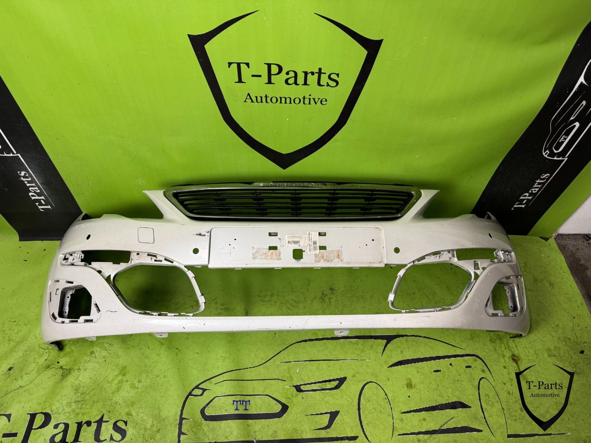 Pare-chocs avant Peugeot 308, Taurusavenue 1
2132 LS  Hoofddorp, NL, Contact.group@renault.com, Pare-chocs, Stellantis N.V.