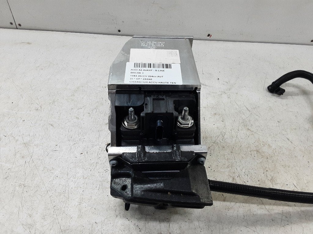 CHARGEUR DE BATTERIE (8W0915172B), Mevr. I. Hauben, Utilisé, Info@Collignon.be, Rue de l'Espoir 34 34
4030  GRIVEGNÉE, BE