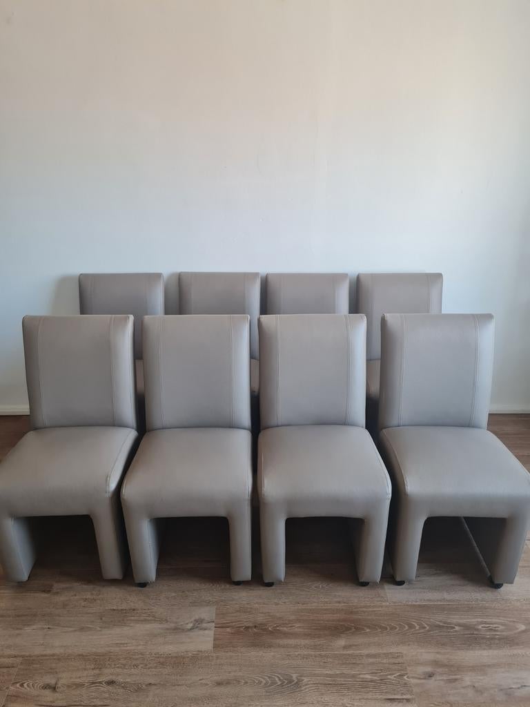 Chaises, Enlèvement