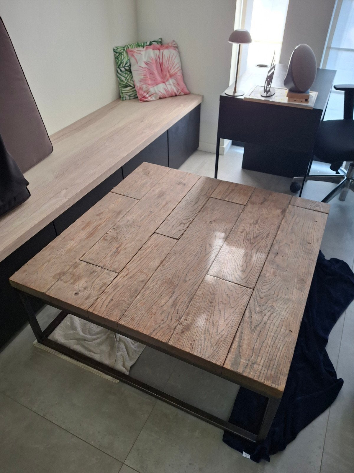 salontafel massief hout industriële look, Huis en Inrichting, Tafels | Salontafels, Ophalen, Gebruikt, 50 tot 100 cm, Vierkant