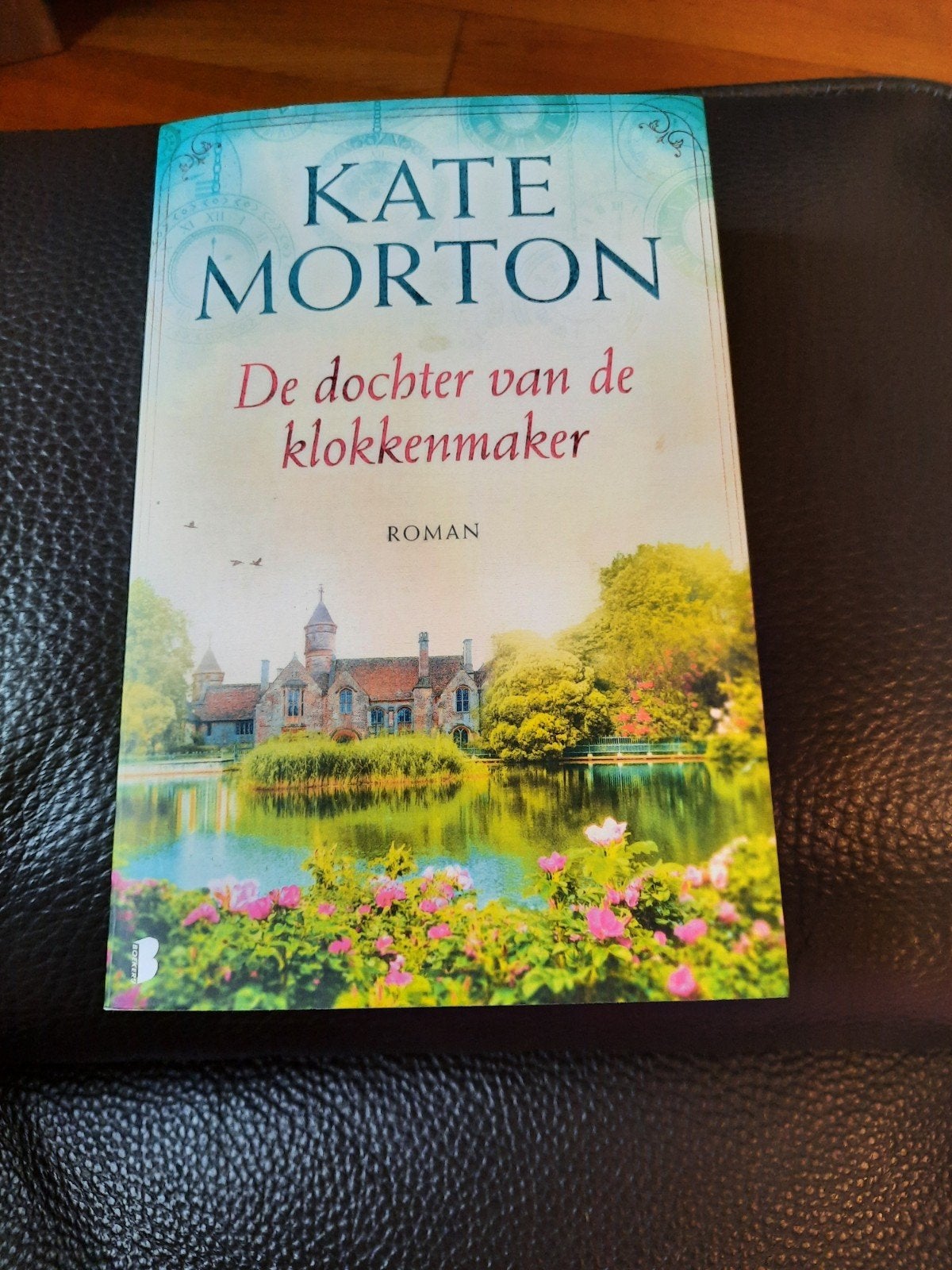 Roman Kate Morton.De dochter van de klokkenmaker, Ophalen, Zo goed als nieuw
