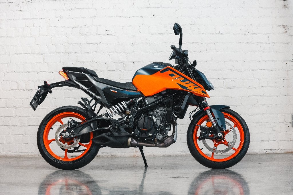 KTM DUKE 125 NAKED BIKE, Entreprise, Occasion, Permis Moto A1 minimum, ABS