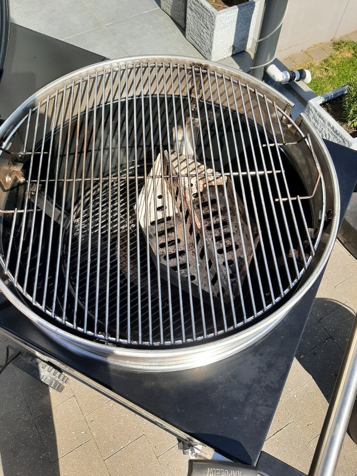Napoleon bbq met spit, Ophalen