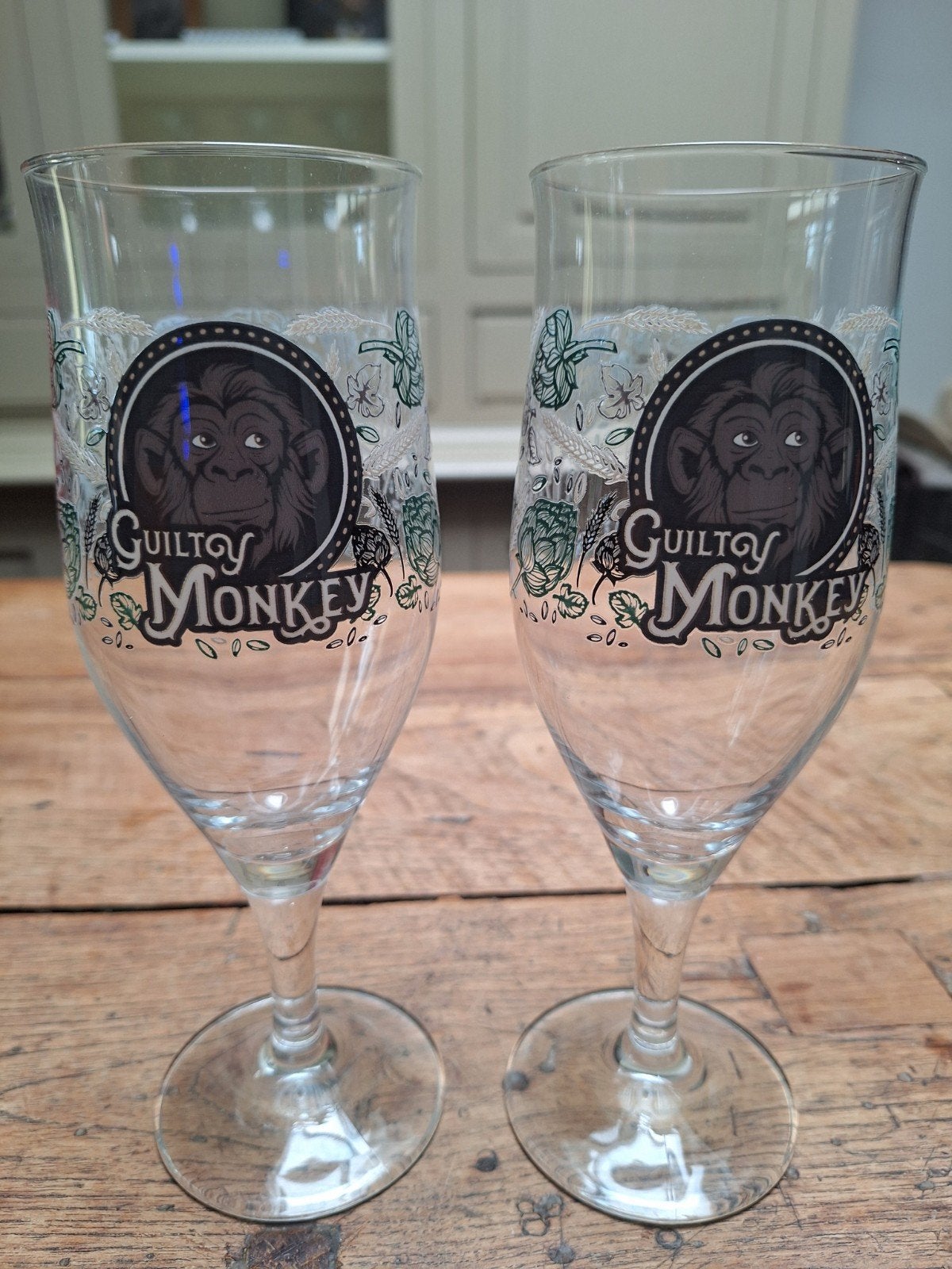 Guilty Monkey bierglas., Verzamelen, Ophalen, Zo goed als nieuw, Bierglas