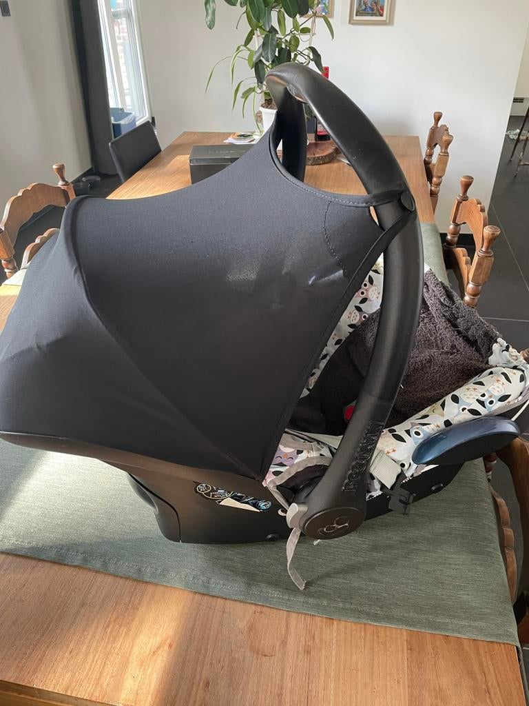 Maxi cosi en bijpassende isofix, Ophalen, Gebruikt, Isofix