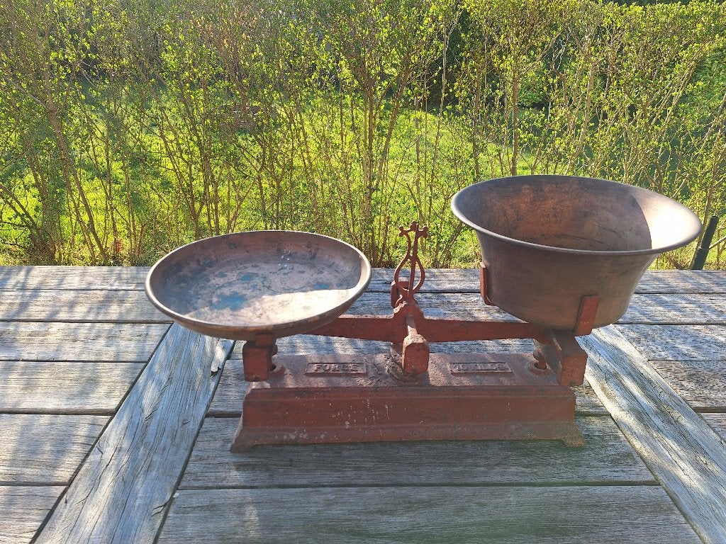 Balance en fonte avec 2 plateaux en cuivre, Enlèvement, Cuivre