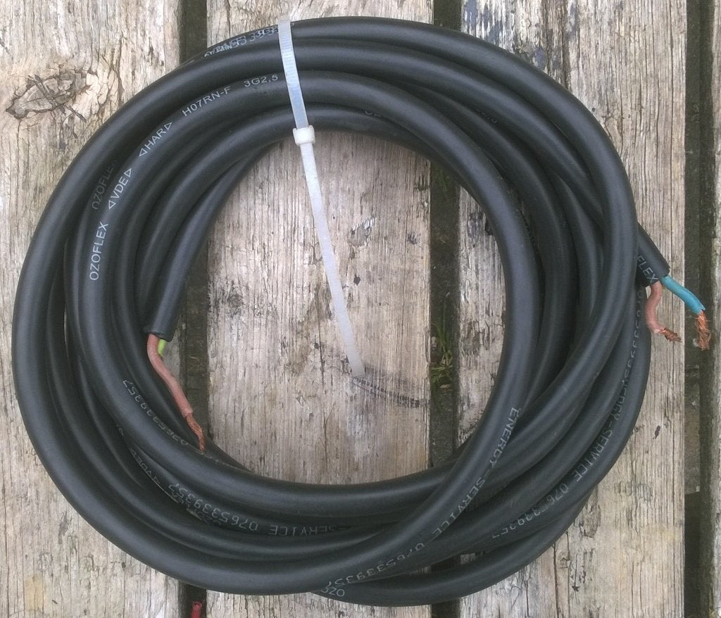 Kabel 4,5 meter ozoflex H07RN-F 3G2,5, Ophalen of Verzenden, Zo goed als nieuw, Apparatuur