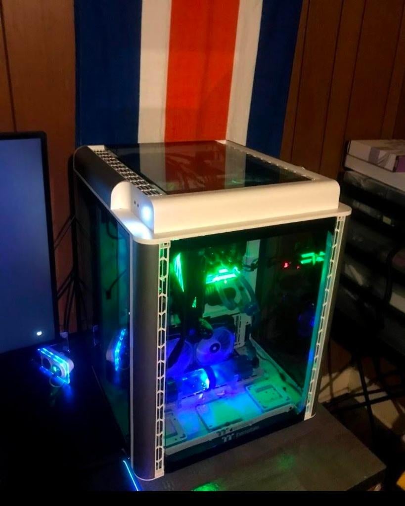 Boitier Thermaltake, Informatique & Logiciels, Enlèvement, Comme neuf