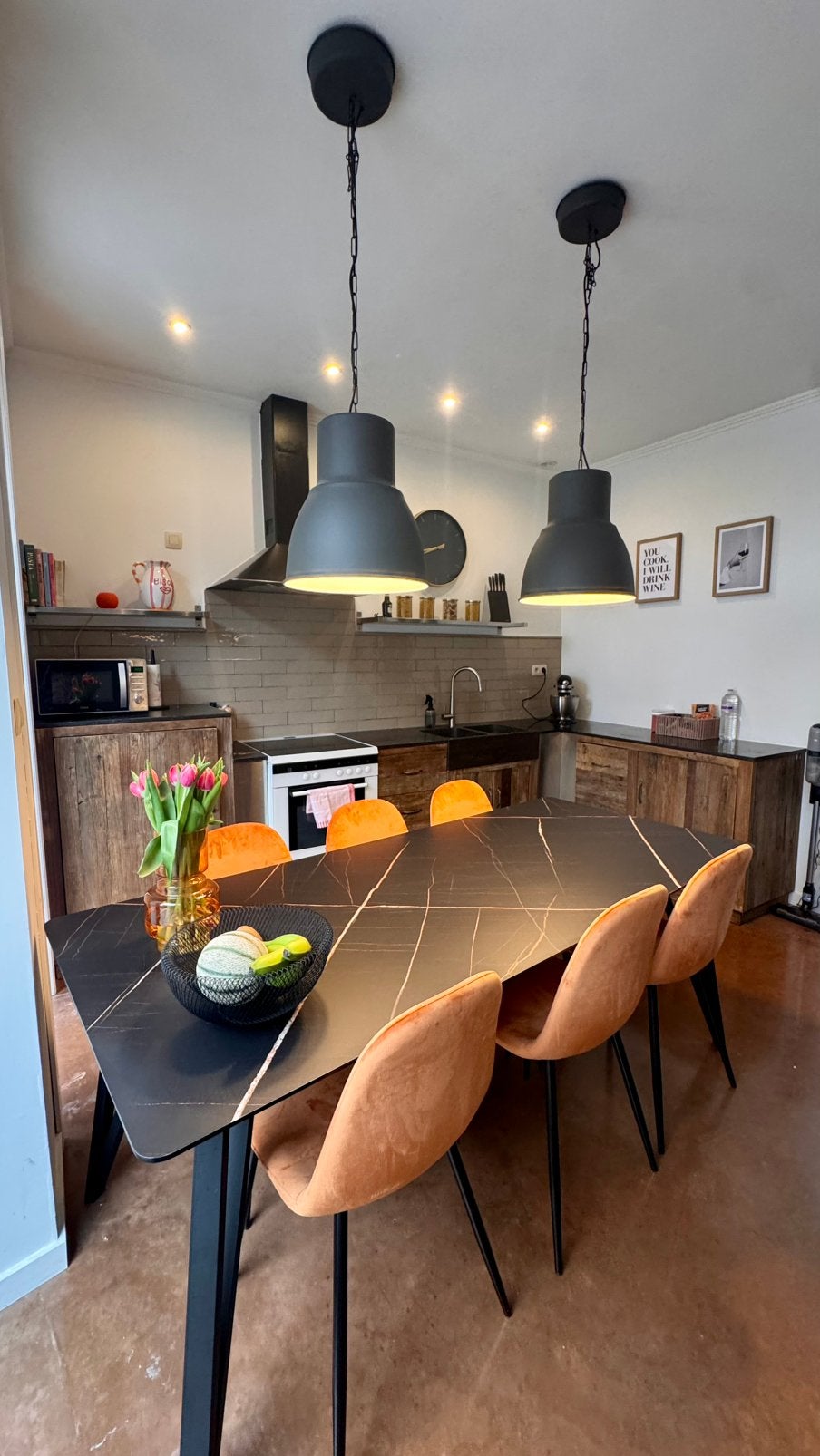 Eettafel met stoelen, Ophalen, Zo goed als nieuw