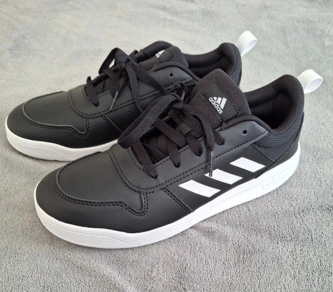 Nieuwe schoenen, Kinderen en Baby's, Kinderkleding | Schoenen en Sokken, Ophalen of Verzenden, Schoenen
