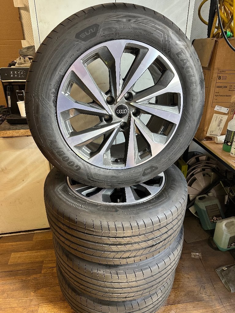 Kit Audi Q6 E-Tron- 235/60 R19 et 255/55 R19 Goodyear ÉTÉ, Ophalen, Nieuw, Banden en Velgen