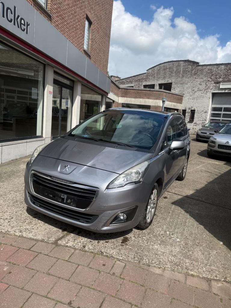 Peugeot 5008 Allure (année de construction 2015), Argent ou Gris, Achat, 139 g/km, Euro 6