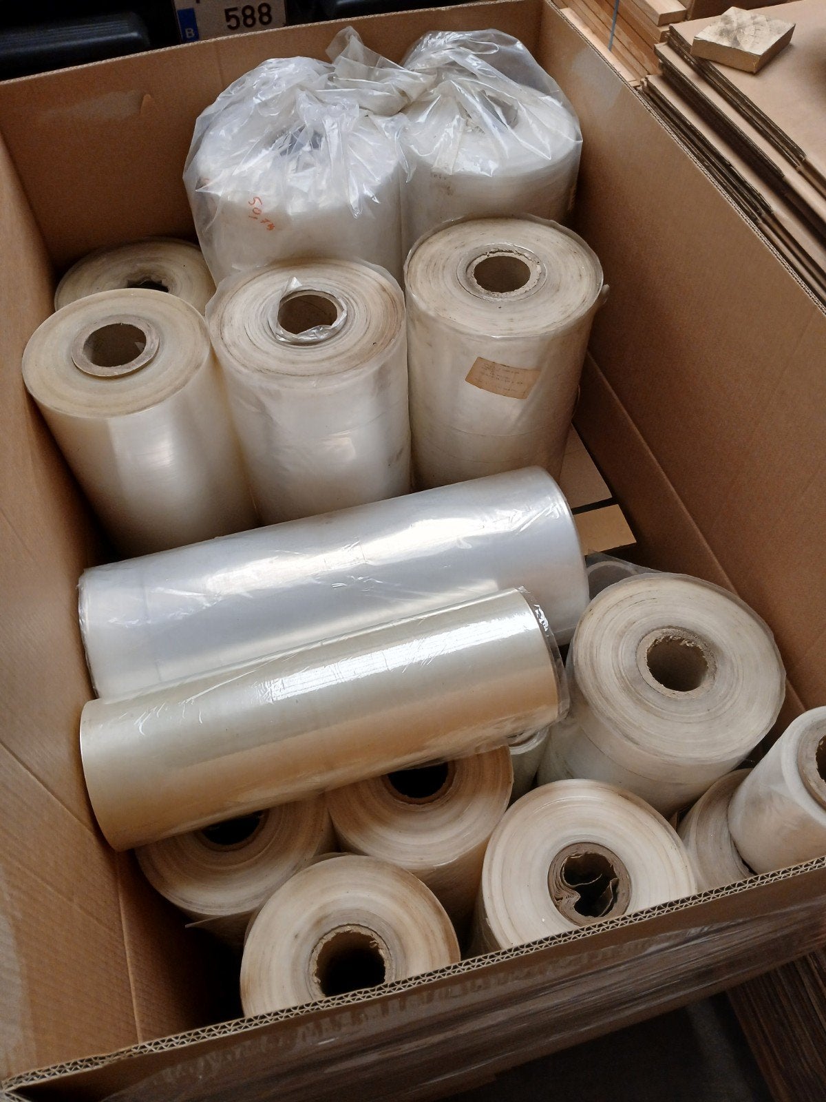 Rollen plastic folie, Ophalen, Folie