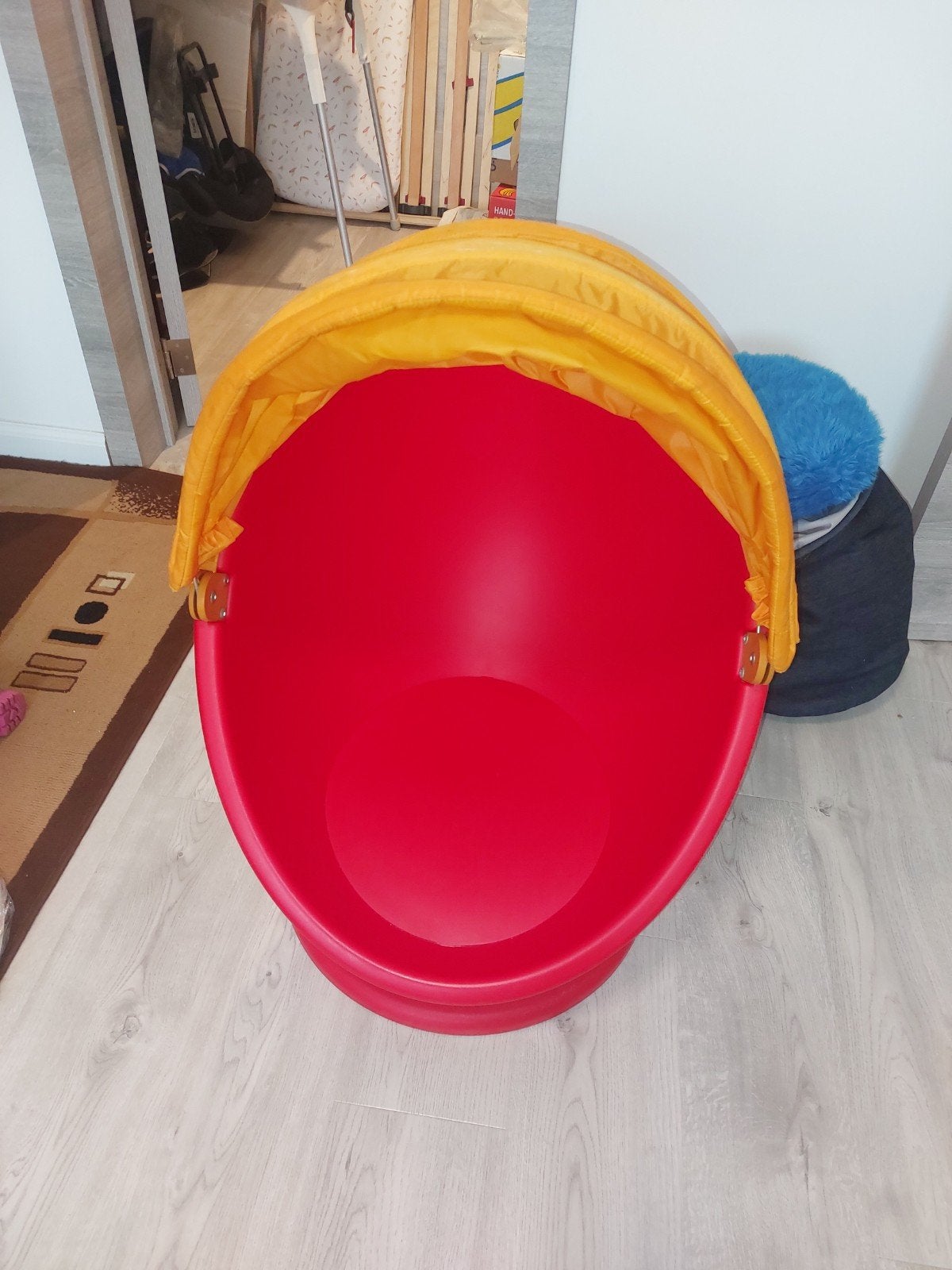 le fauteuil pivotant pour enfant, Enlèvement ou Envoi, Comme neuf, Chaise