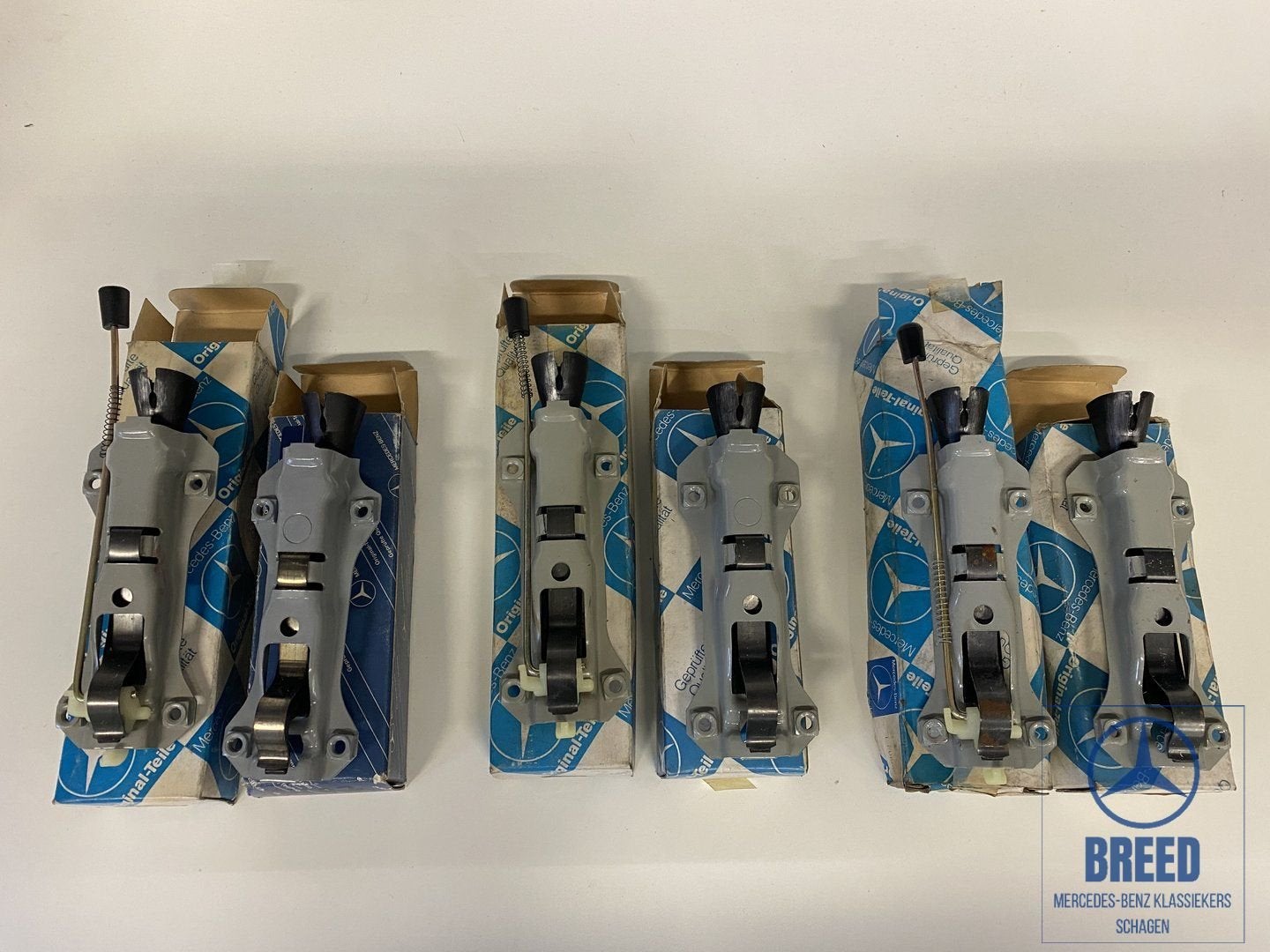NOS set hoofdsteungeleiders achter Mercedes W124 T-model S12, Auto-onderdelen, -, Nieuw, Ophalen of Verzenden, -