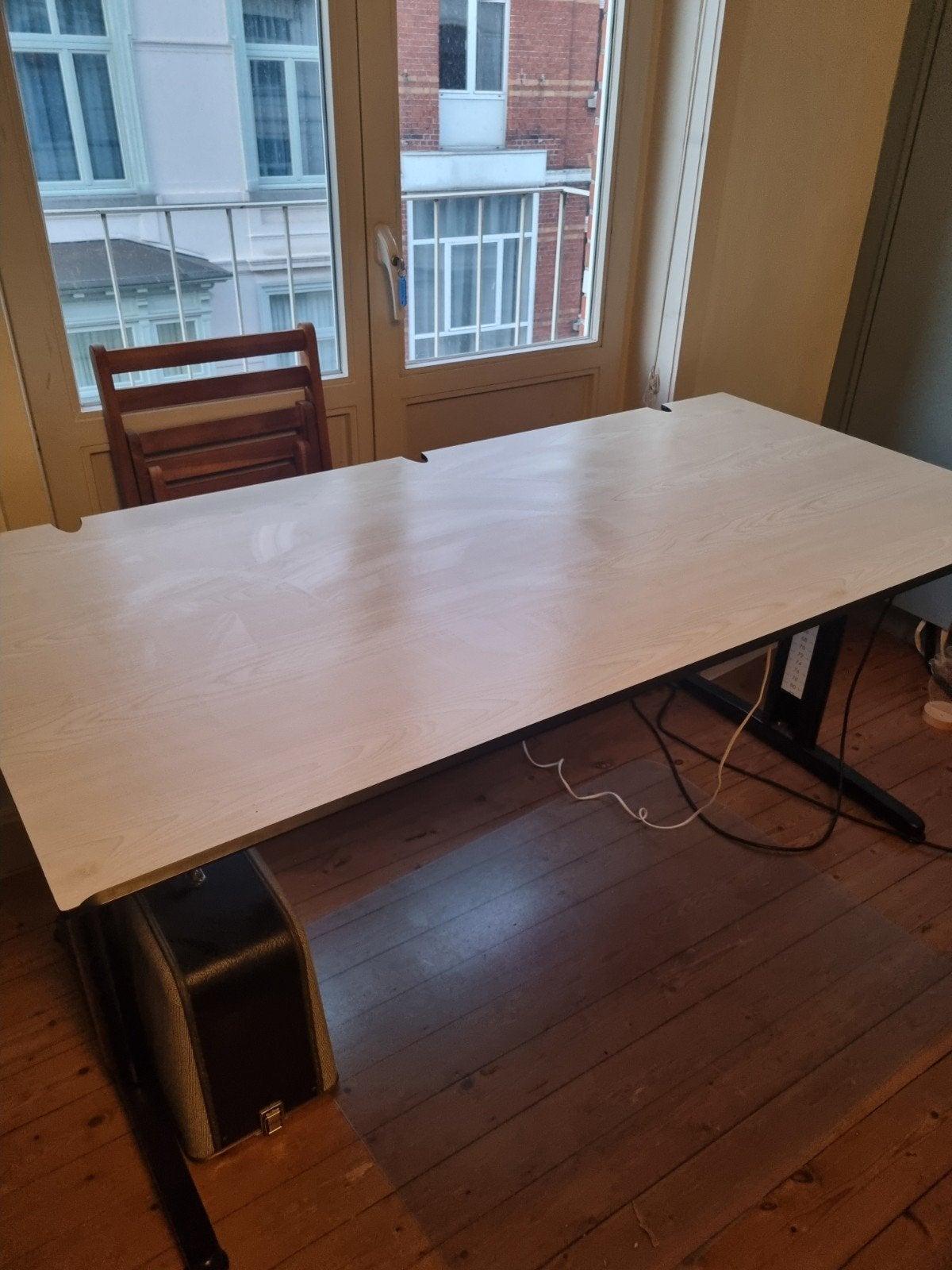 Groot houten bureau (160x80), perfecte staat, Huis en Inrichting, Bureaus, Ophalen, In hoogte verstelbaar