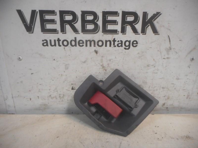 POIGNÉE OUVERTURE CAPOT A (W168) (1686890111), Utilisé, Mercedes-Benz