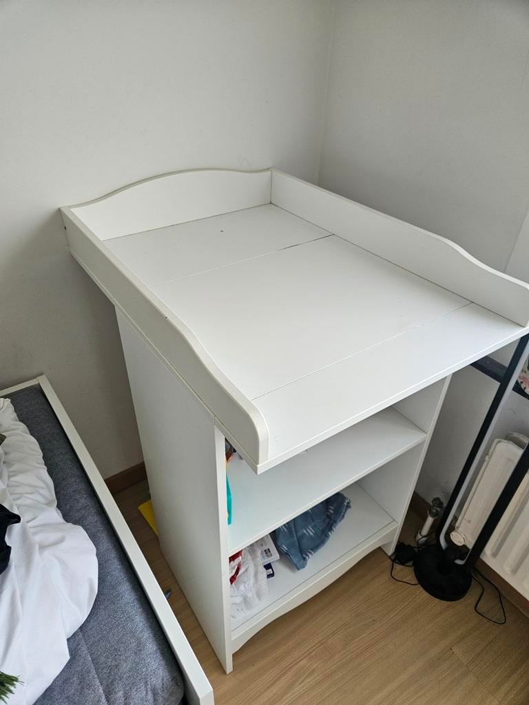Table a langer ikea, Enfants & Bébés, Bains & Soins, Enlèvement, Utilisé