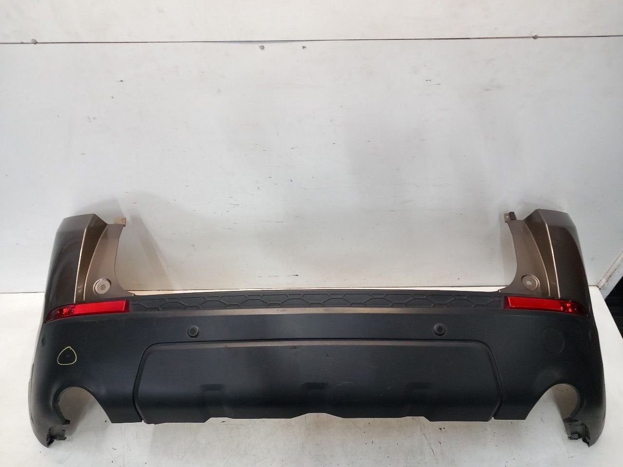 Bumper achter Land Rover Discovery, Onderdelen@venauto.nl, Van der Ven Autorecycling B.V., Ettenseweg 76, 4706 PB Roosendaal, The Netherlands