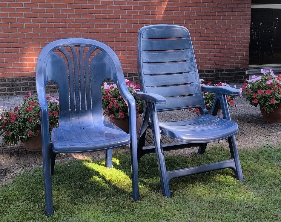 2 x 4 Plastiek tuinstoelen, Tuin en Terras, Ophalen, Gebruikt, Kunststof, Verstelbaar