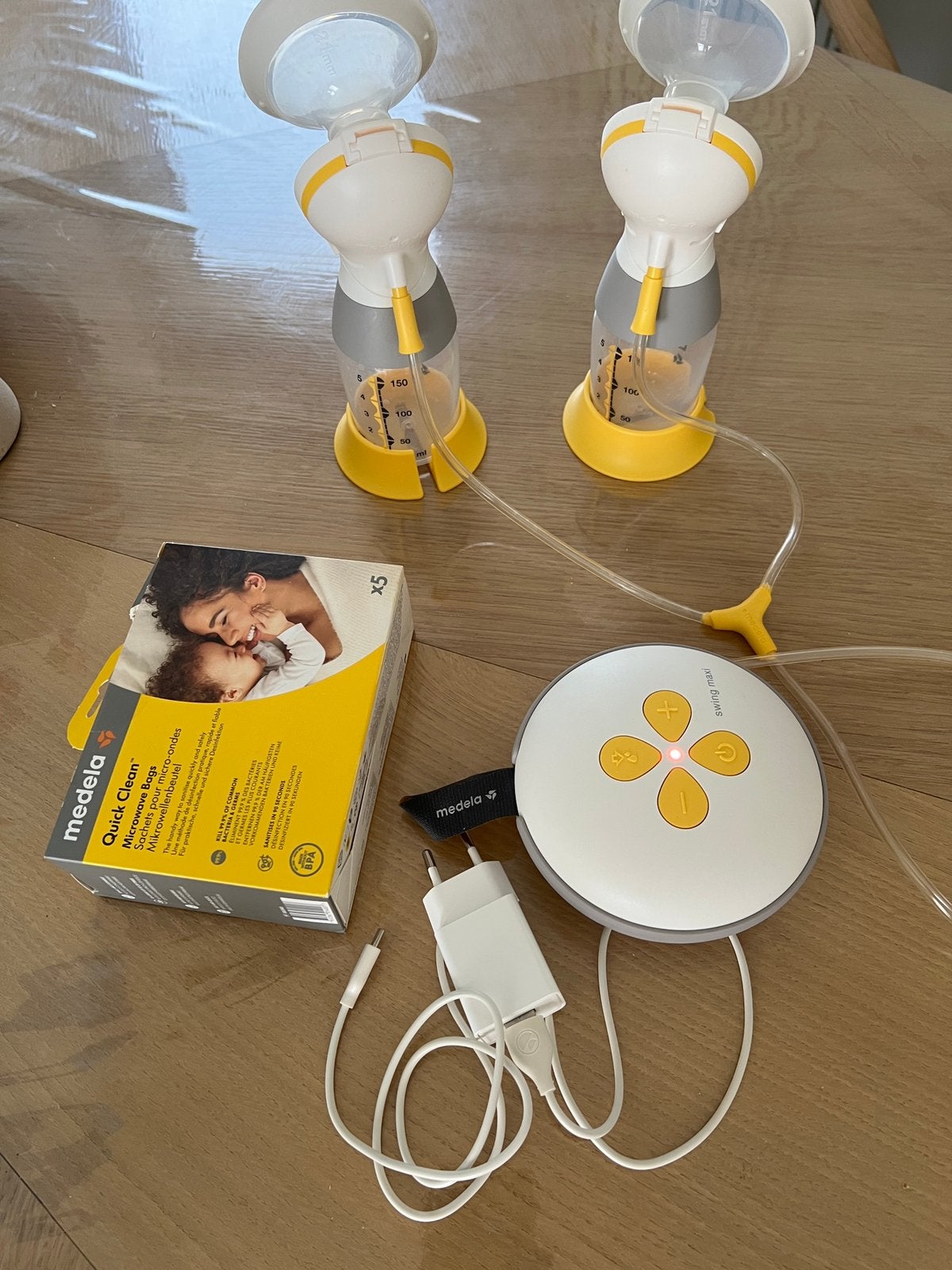 Medela Swing Maxi dubbele elektrische borstkolf, Kinderen en Baby's, Babyvoeding en Toebehoren, Ophalen, Gebruikt, Medela