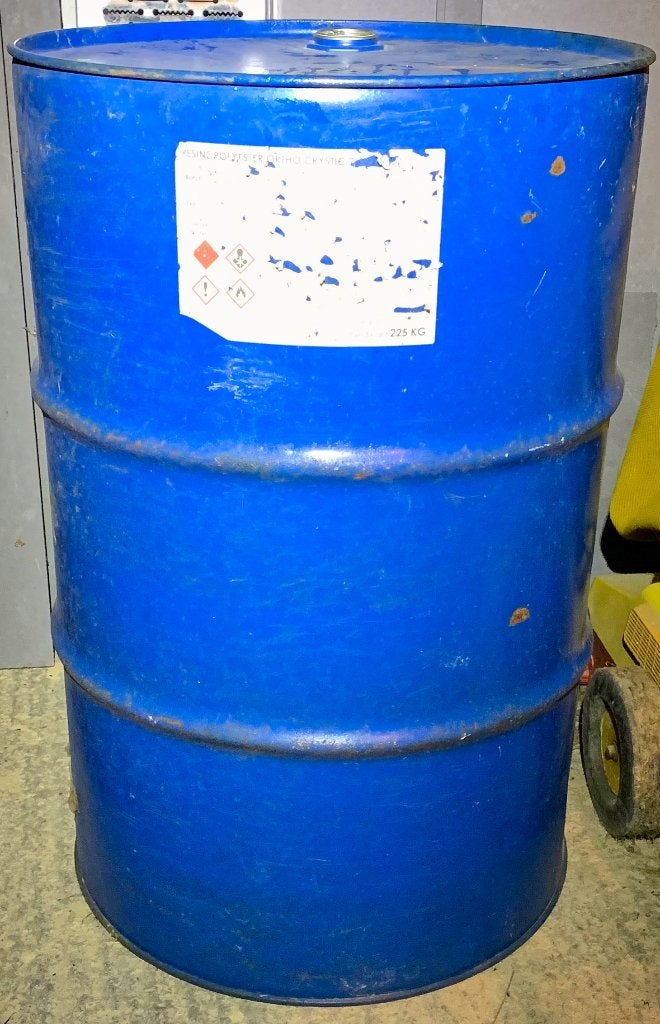 Fût métallique (gratuit) de 230 litres., Autos : Pièces & Accessoires, Enlèvement