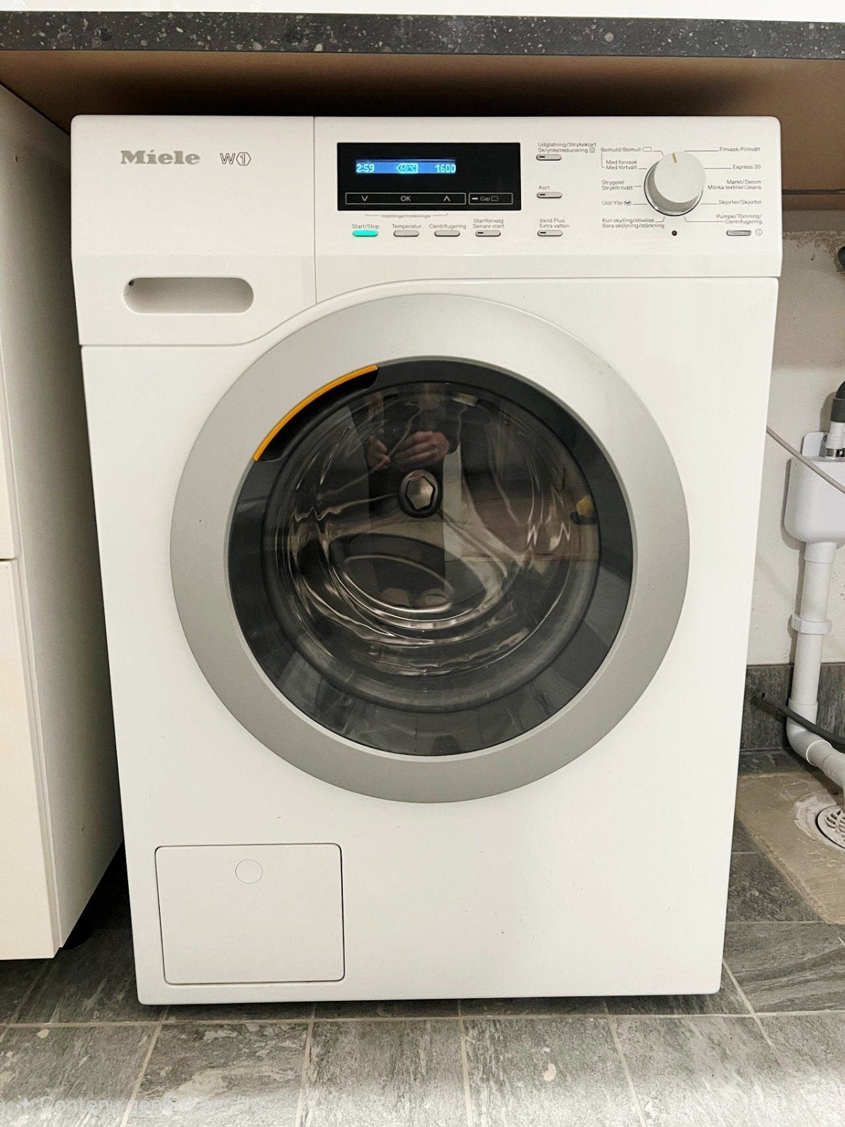 Miele W1 lave linge  8kg A+++ 1600T  parfait état