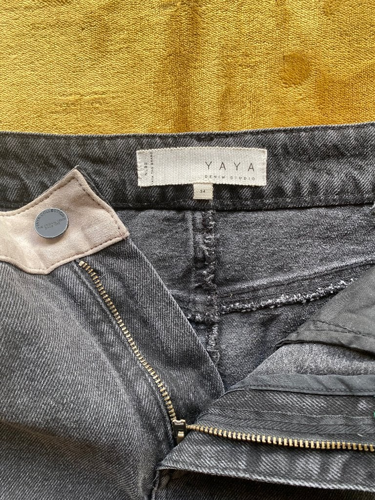 Mini-jupe en jean noir, Vêtements | Femmes, Jupes, Neuf, Enlèvement ou Envoi, Au-dessus du genou, Yaya