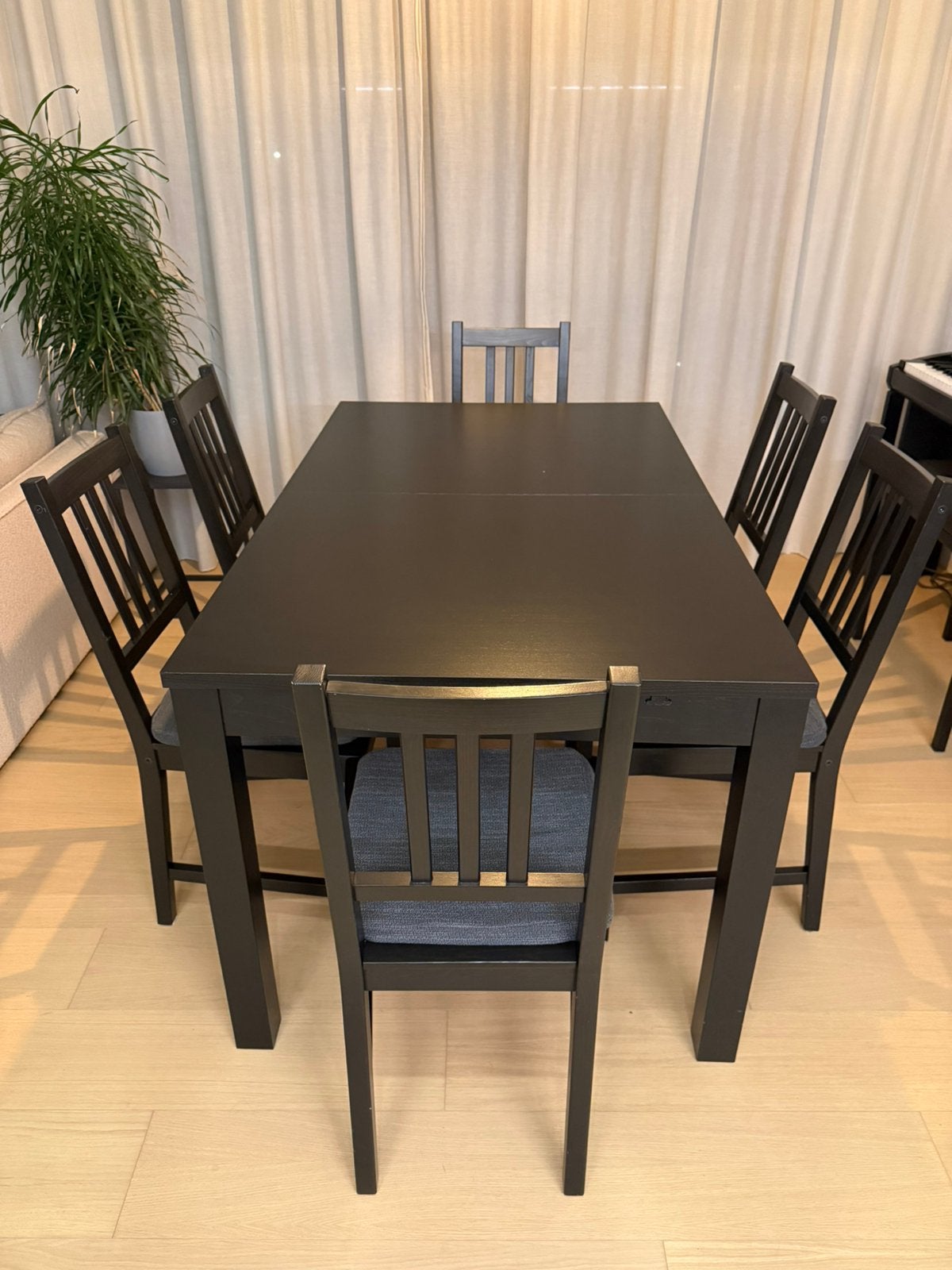 Uitschuifbare eettafel incl 8 stoelen, Huis en Inrichting, Ophalen, Gebruikt, Modern, 6 tot 8 stoelen