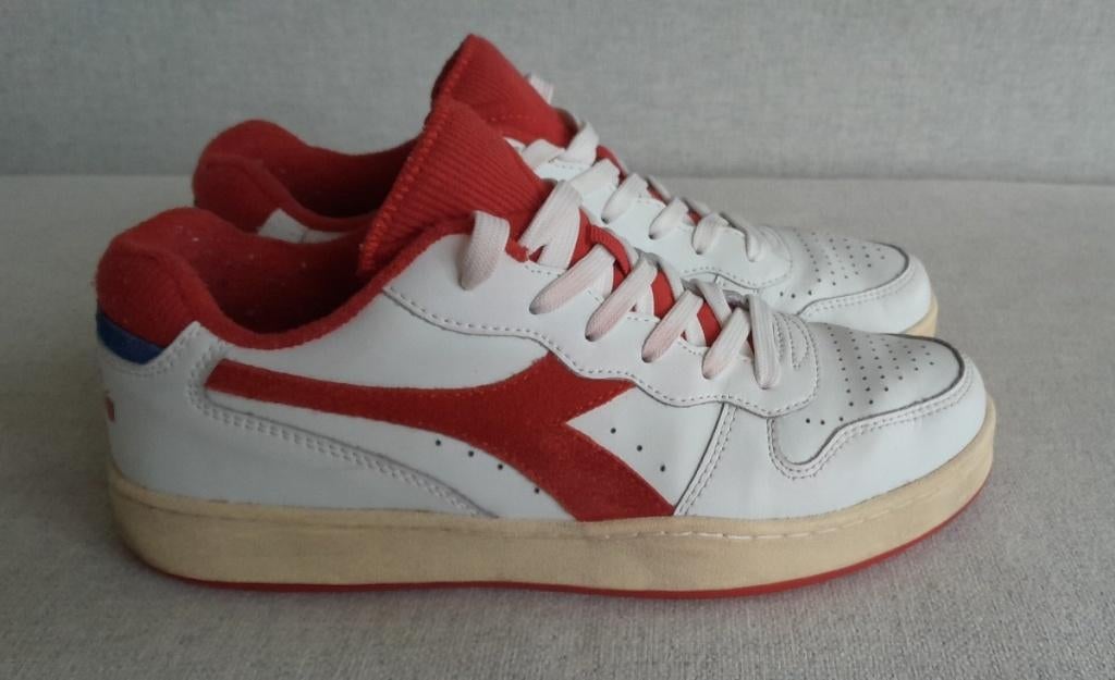 Sneakers basses en cuir Diadora - Rouge/blanc - Taille 42, Enlèvement ou Envoi, Comme neuf, Blanc, Diadora