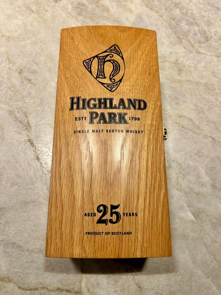 Highland Park 25 Years Old – Met originele houten kist, Ophalen, Zo goed als nieuw
