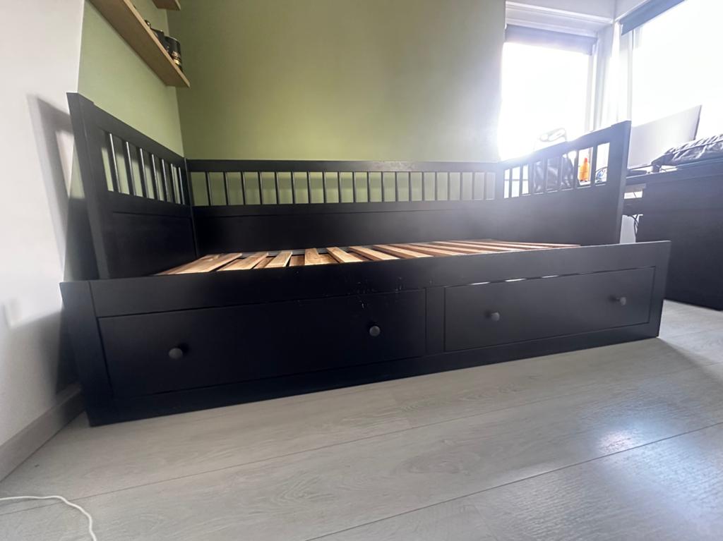 Bedbank Ikea zwart, Enlèvement, Utilisé, Une personne, Noir