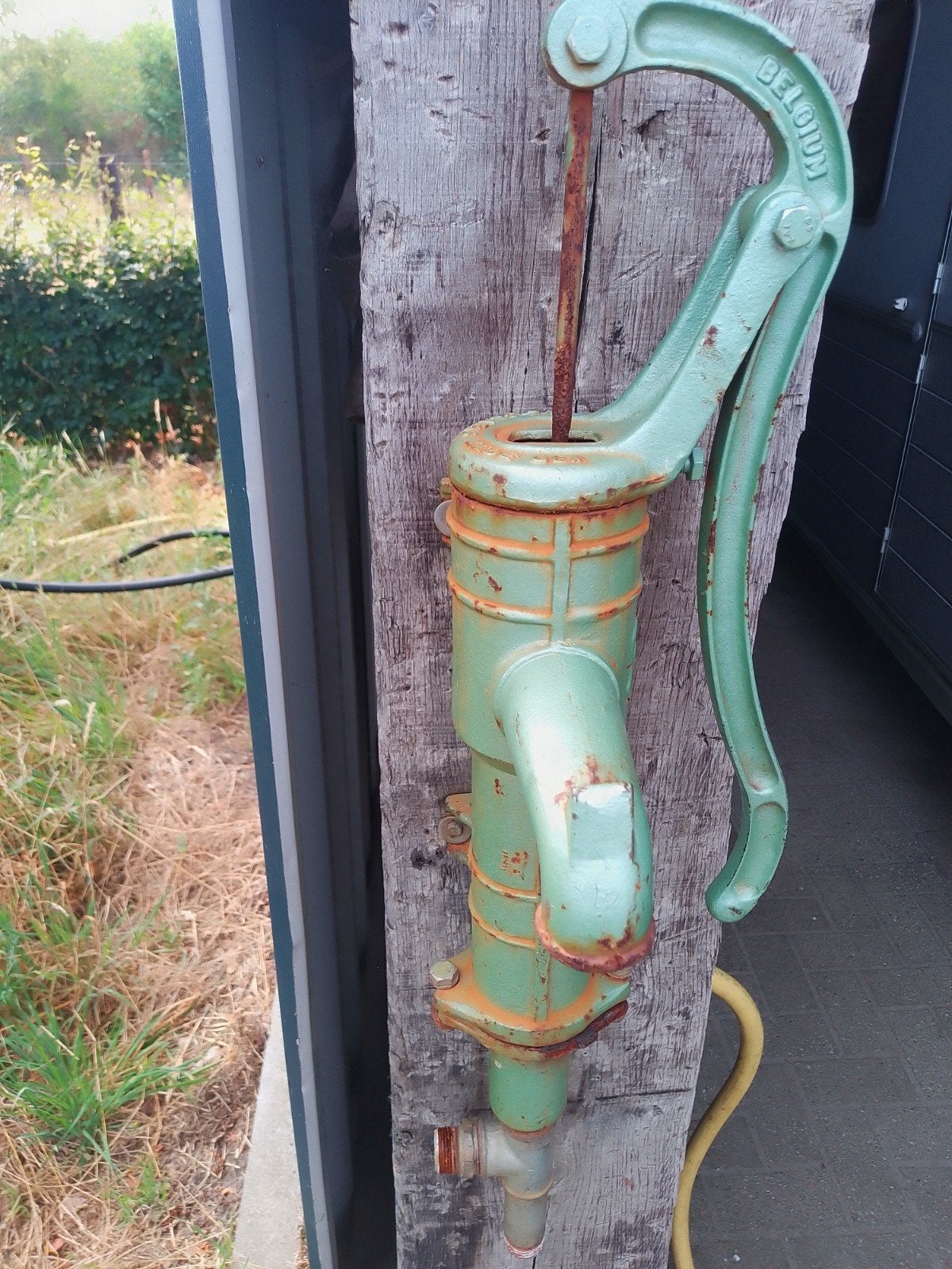 Handpomp water, Ophalen