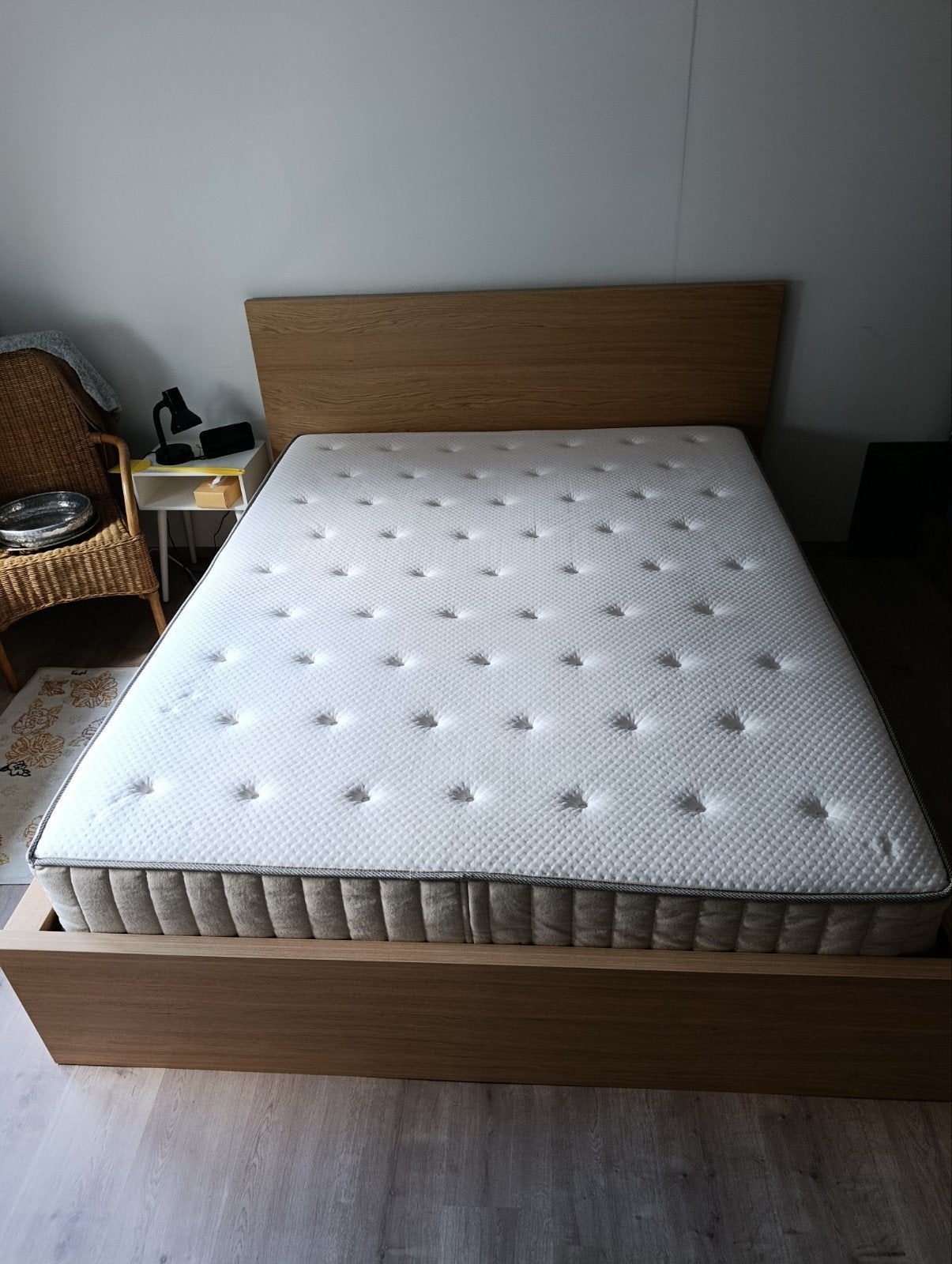 Lit Malm Ikea 160-200, matelas et sommiers, Comme neuf