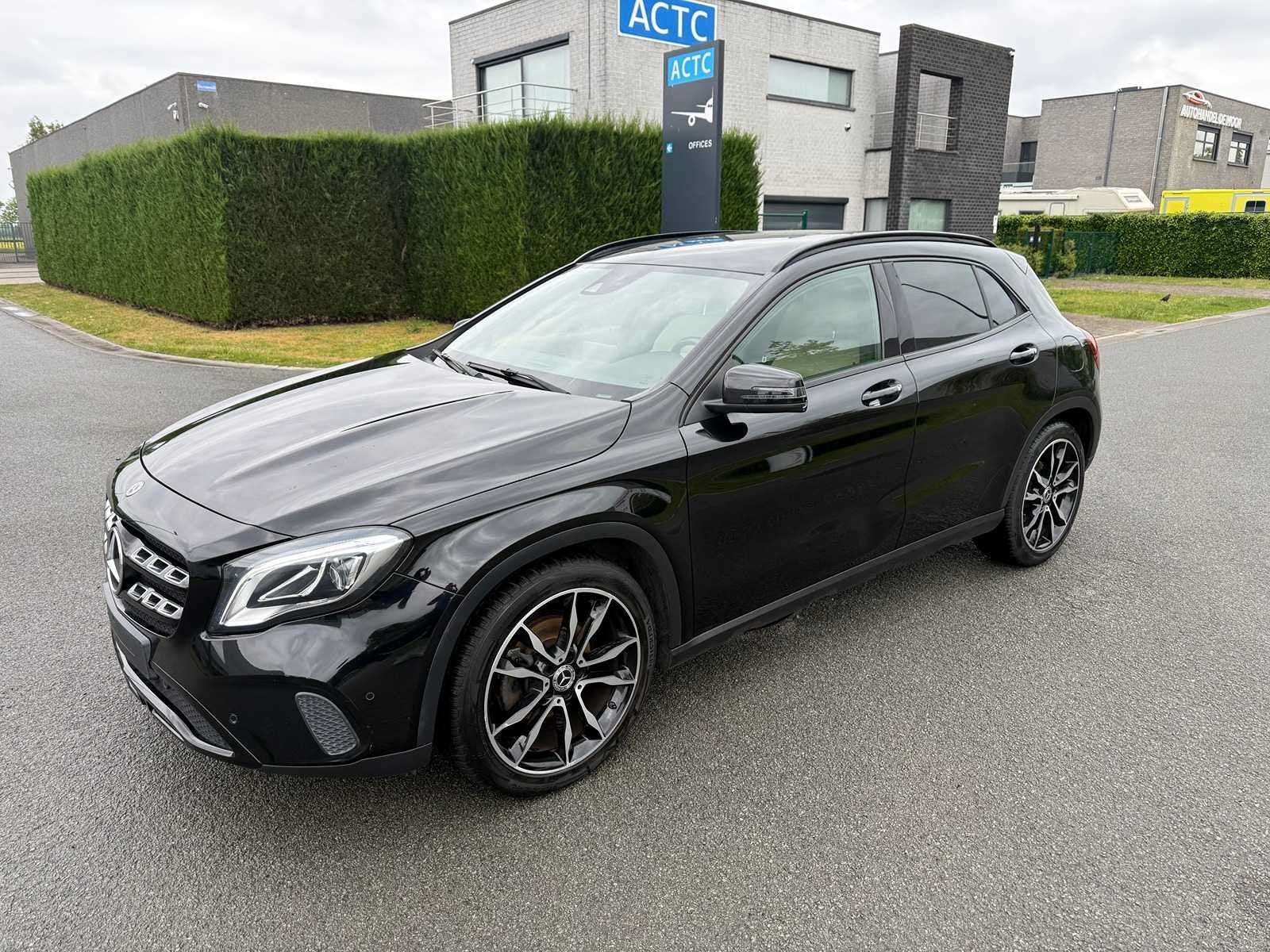 MERCEDES - 2019 - GLA - 180 - Voiture voyageurs, Autos, Achat, Euro 6, Entreprise, Boîte manuelle