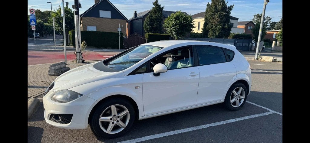 SEAT LEON, Auto's, Voorwielaandrijving, Euro 5, Zwart, 4 cilinders