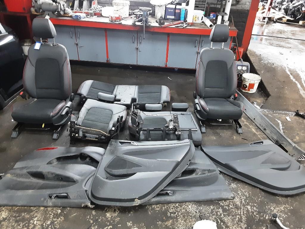 INTERIEUR COMPLET Hyundai Tucson (TL) (01-2015/05-2023), Mevr. I. Hauben, Utilisé, Hyundai, Rue de l'Espoir 34 34
4030  GRIVEGNÉE, BE