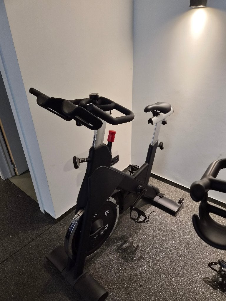 Spinning fiets, Sport en Fitness, Ophalen, Zo goed als nieuw, Spinningfiets