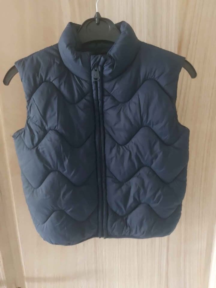 Kinder bodywarmer maat 98, Kinderen en Baby's, Ophalen, Zo goed als nieuw, Jongen, Jas