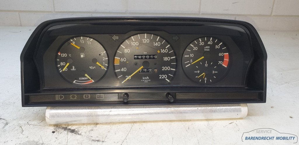 Compteur de vitesse compte-tours, tableau de bord Mercedes W, Autos : Pièces & Accessoires, Tableau de bord & Interrupteurs, Mercedes-Benz